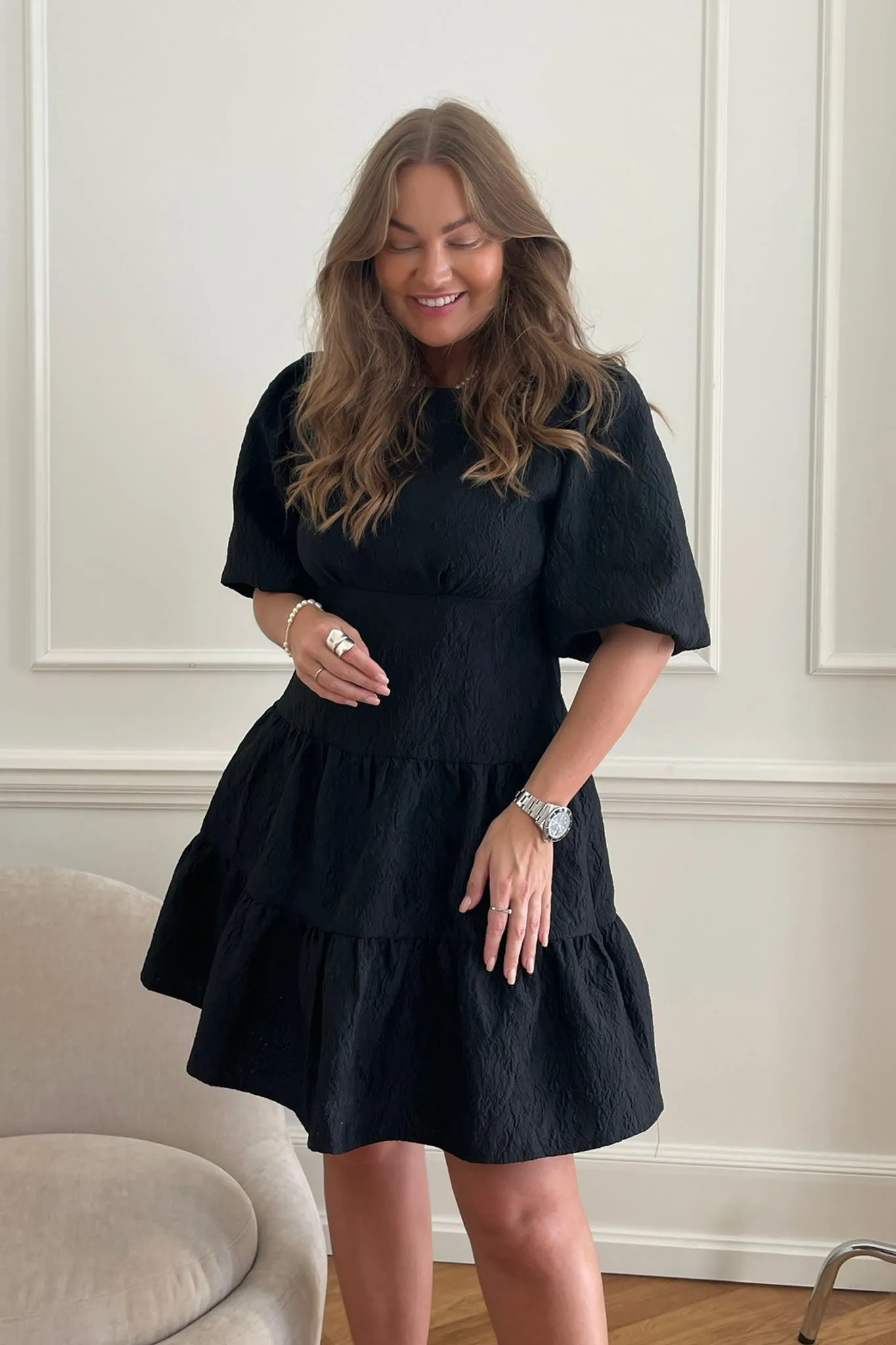 BellaIC Elegant Black Dress - Optimal Style & Comfort