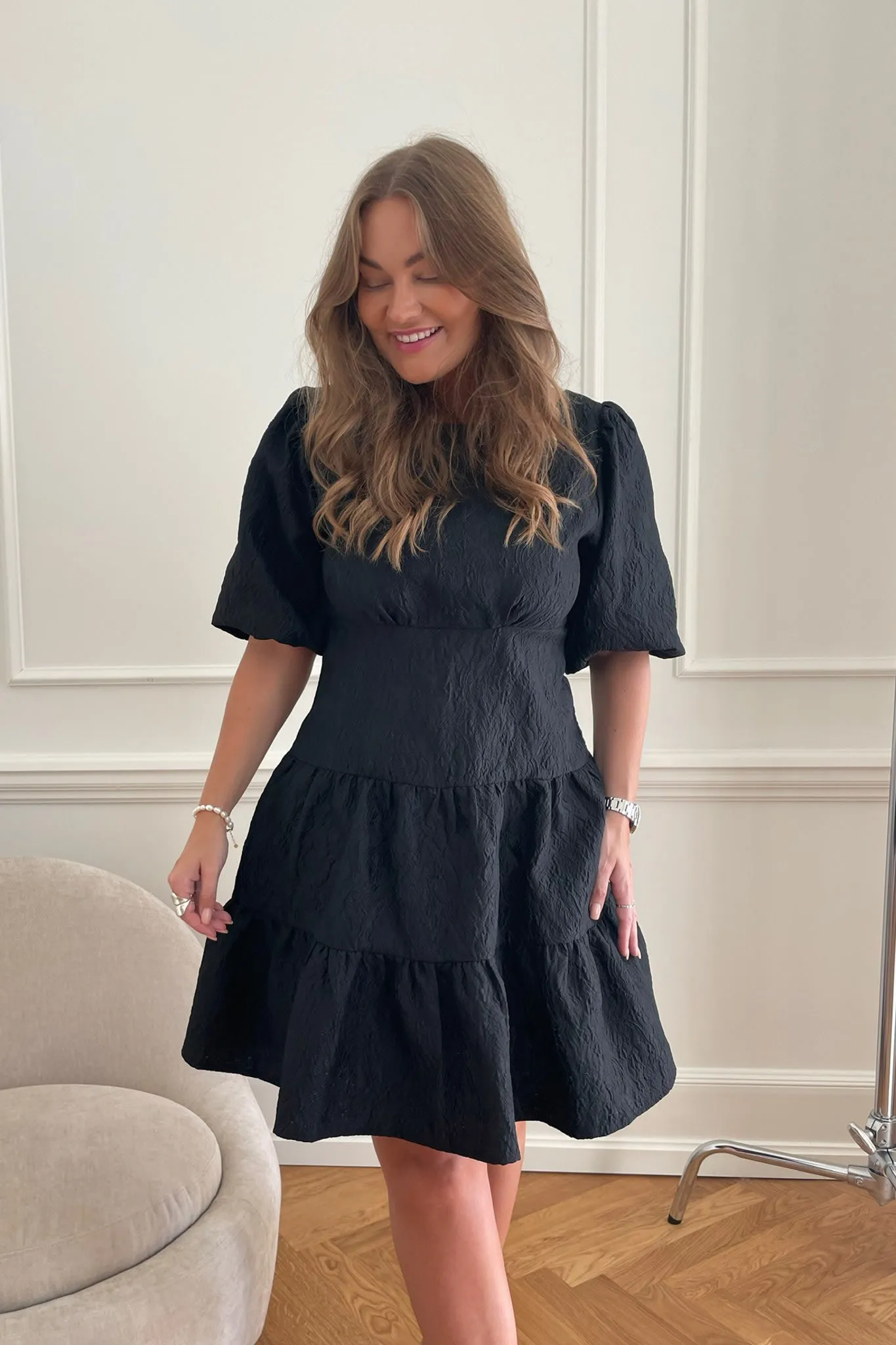 BellaIC Elegant Black Dress - Optimal Style & Comfort