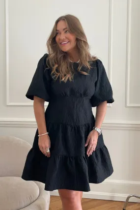 BellaIC Elegant Black Dress - Optimal Style & Comfort