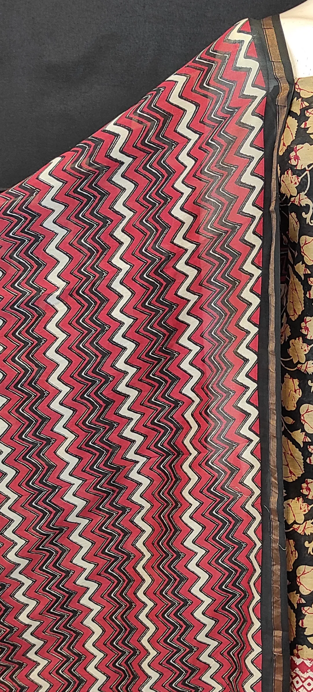 Maheshwari Silk Printed Unstitched Suit with Dupatta